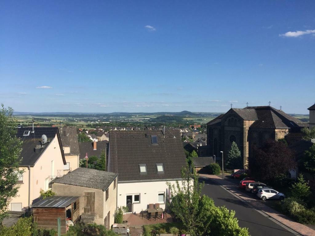 Ferienwohnungen Pellenzblick - Wohnen Auf Zeit - Nickenich Zewnętrze zdjęcie